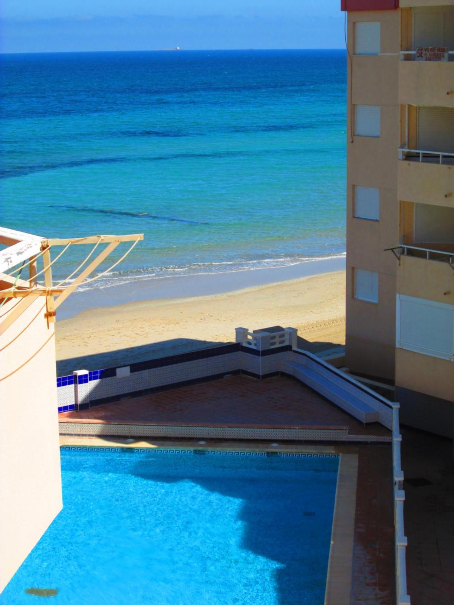 Bright Studio With The Seaview And Swimming Pool Leilighet La Manga del Mar Menor Eksteriør bilde
